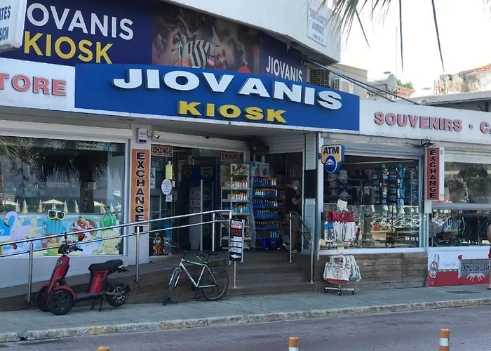 דירה Queen Victoria Sea View לרנקה