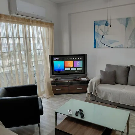 Queen Victoria Sea View