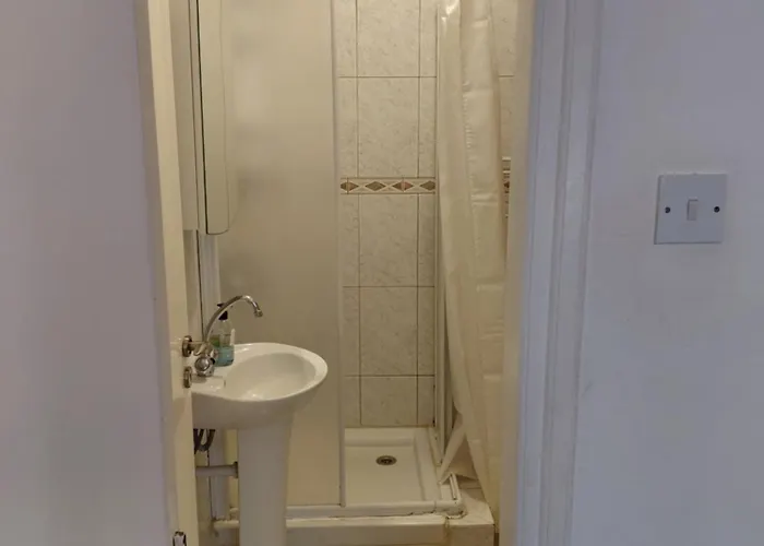 Апартаменты Queen Victoria Sea View *